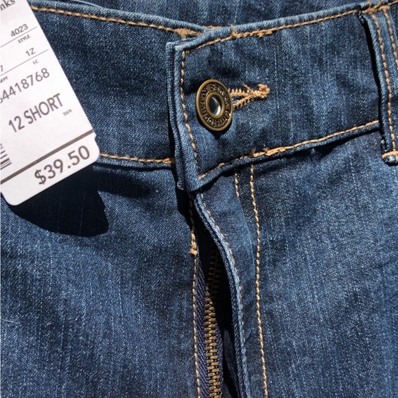 NWT Christopher & Banks 12 Short Modern Fit Dark Wash Boot Cut Jean - Picture 10 of 10